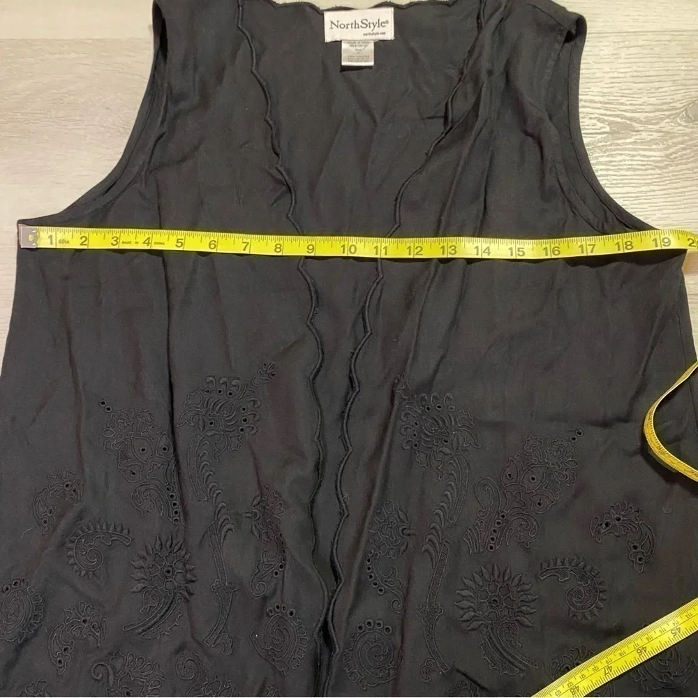 NorthStyle Black Scalloped Eyelet Detail Open Flowy Vest, Size Medium